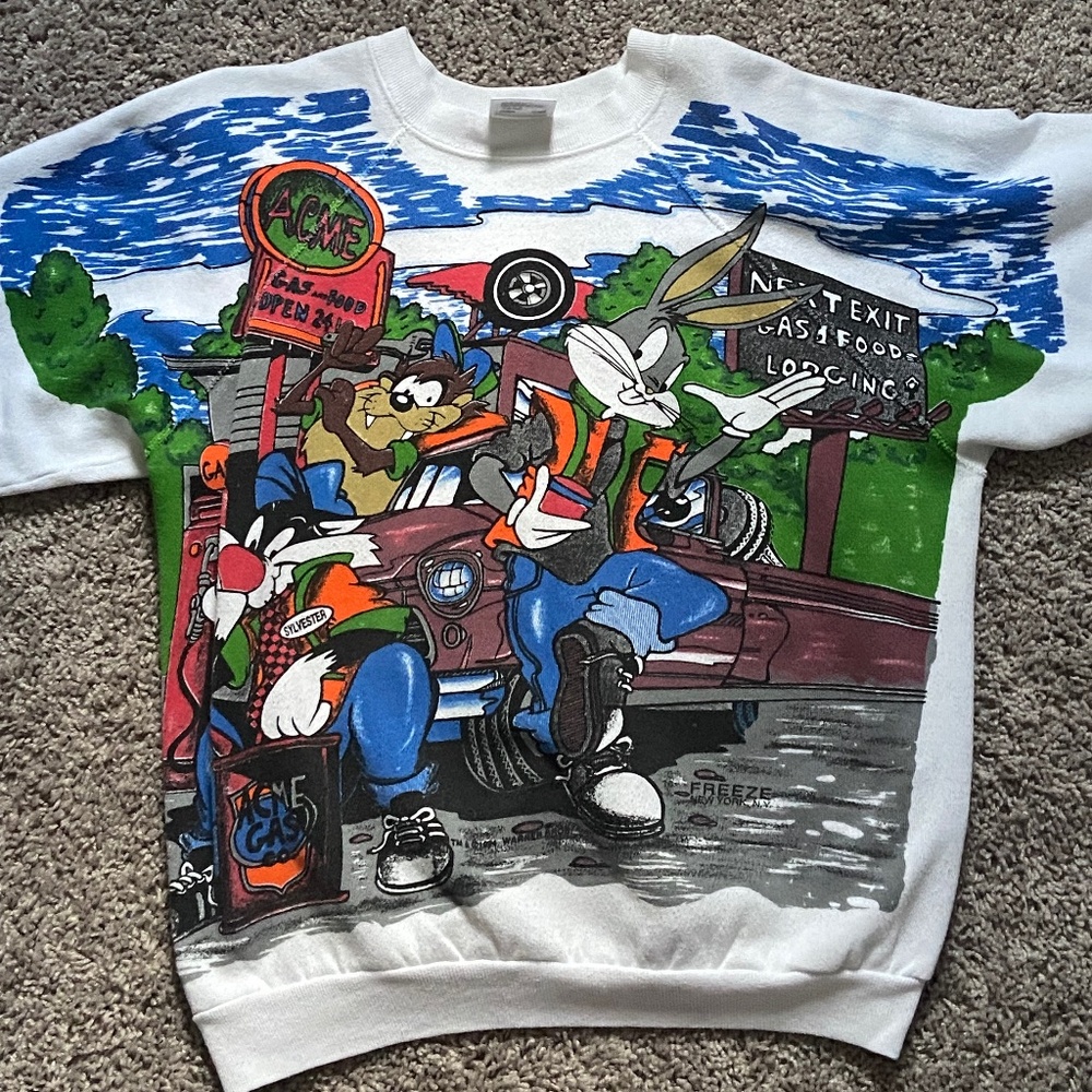 Vintage looney tunes 90s Crewneck aop size medium